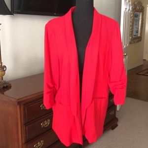 Women’s red lined jacket xxl. Excellent Condition worn one time.Nice long length
